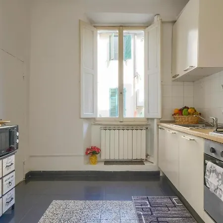 Ridolfi's House Daire Floransa